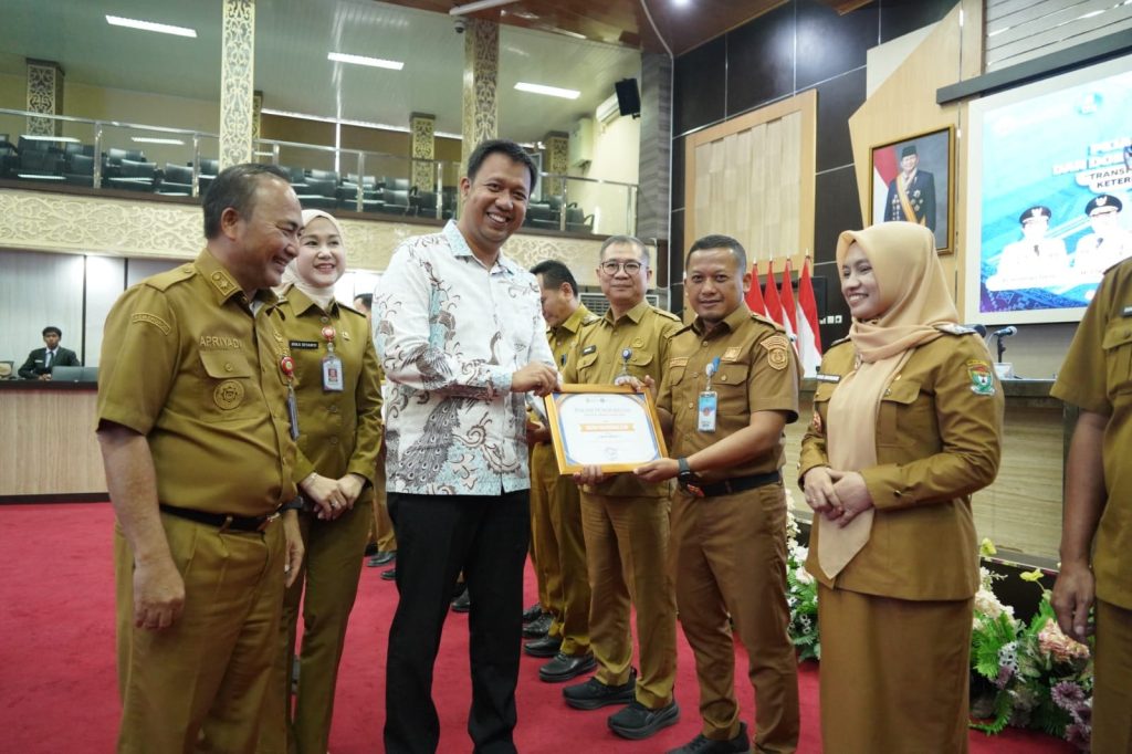 OKI Puncaki SLIP PPID Award Sumsel, Terbaik dalam Layanan Informasi Publik