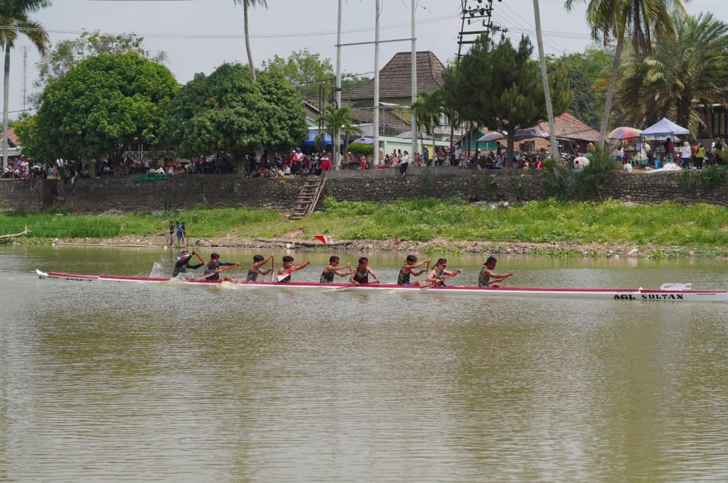 Lomba Bidar dan Permainan Tradisional Meriahkan HUT Ke-81 RI di OKI